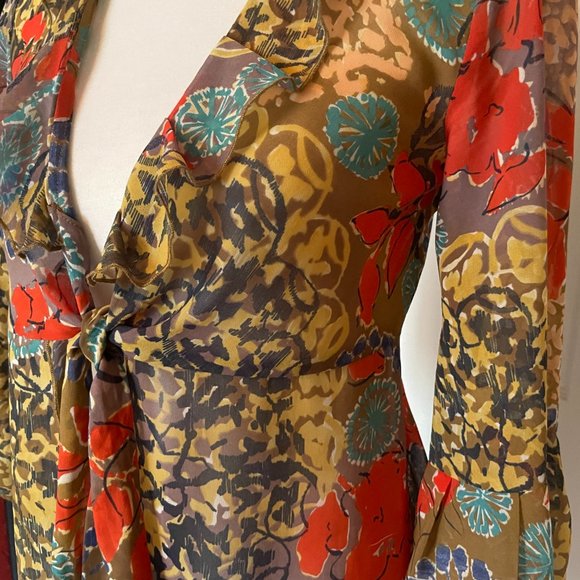 Cabi Sheer Floral Tie Front Top - Picture 2 of 6